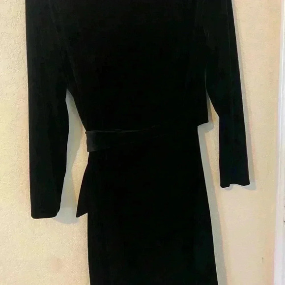 Vintage Virgo Black Velvet Faux Wrap Tie Waist Goth Classic Y2K Dress Size 8P - Picture 8 of 9